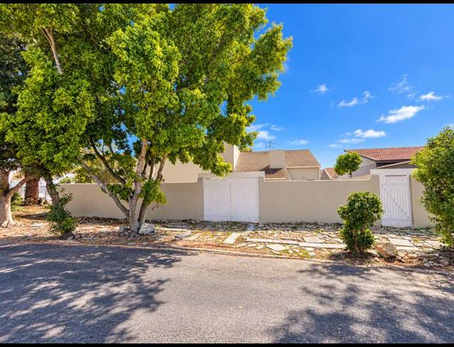 3 BEDROOM HOUSE FOR SALE IN PORT OWEN